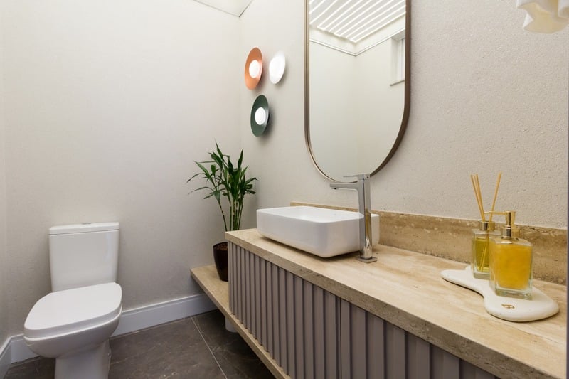 Lavabo com bancada em pedra